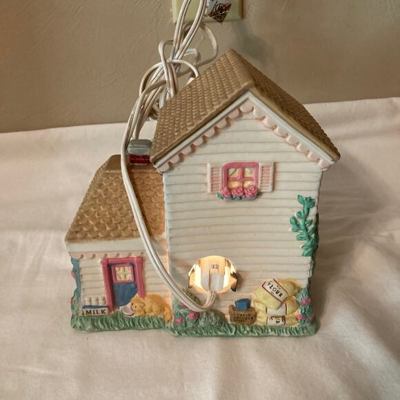 Cottontail Lane General store lamp - Picture 6 of 6